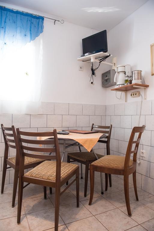 Apartments Ljubica Рогозниця Екстер'єр фото