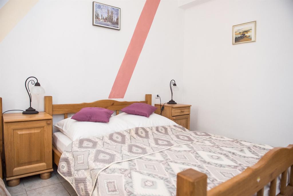 Apartments Ljubica Рогозниця Екстер'єр фото