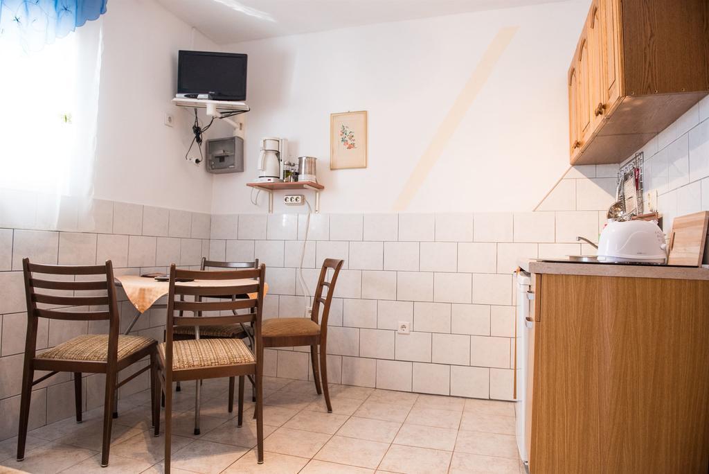 Apartments Ljubica Рогозниця Екстер'єр фото