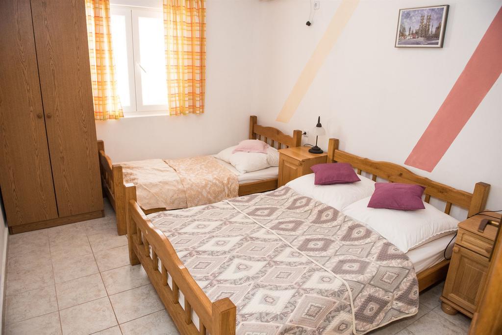 Apartments Ljubica Рогозниця Екстер'єр фото